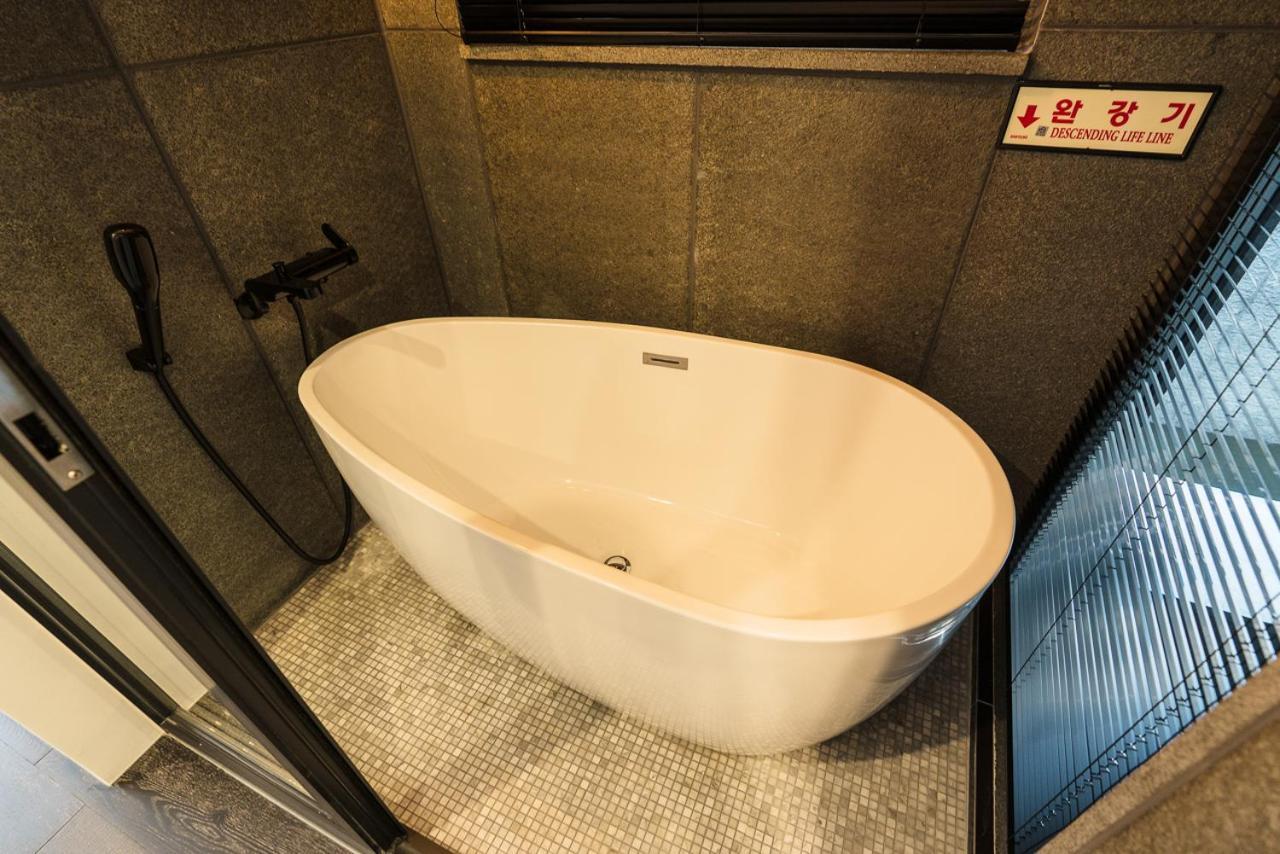 Hotel The May Jongno Сеул Екстериор снимка